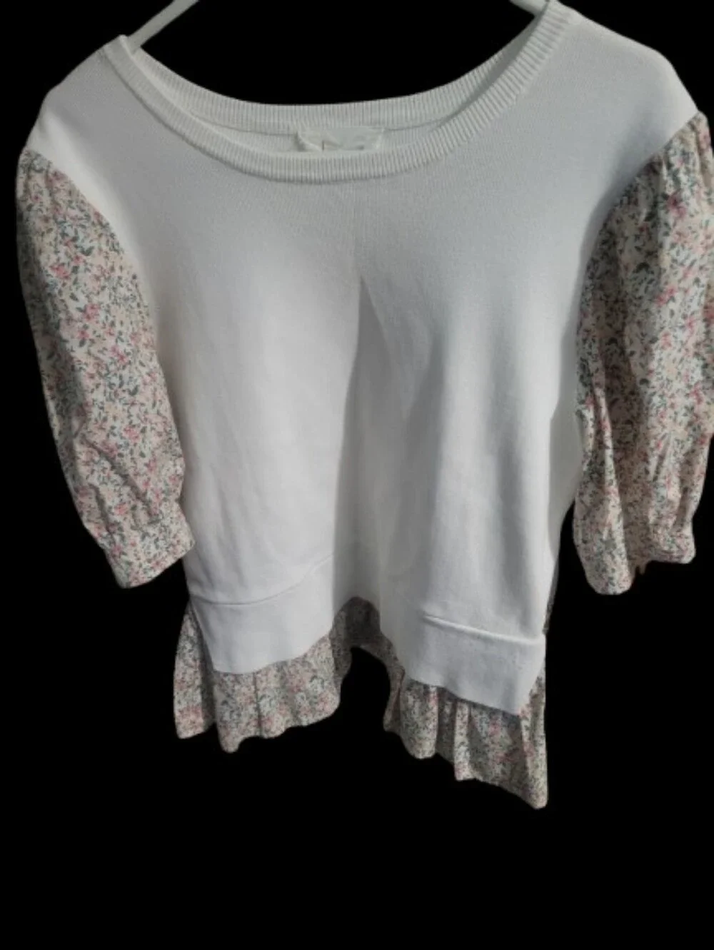 Anthropologie White Top with Floral Puff Sleeves Size MED